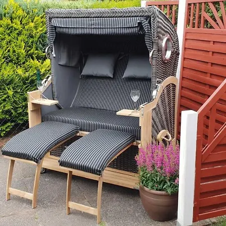 Apartment Treeneglueck - Gemuetliches Ferienhaeuschen Mit Garten Und Strandkorb *